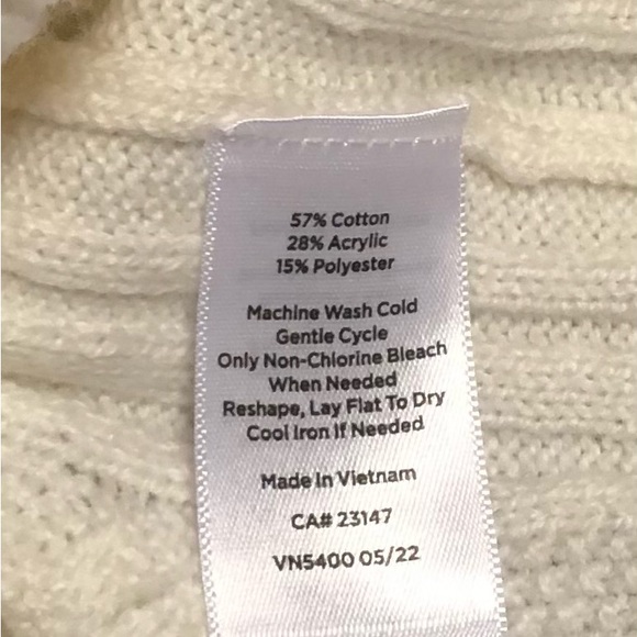 Talbots Cable Knit Turtleneck Sweater- size L - NWT - Picture 11 of 15